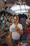 Венециански карнавални маски в действие